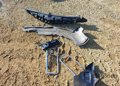 2002 Audi A4 3.0 Quattro из США, поврежденный, VIN WAULT68E82A310740